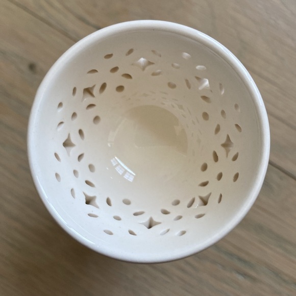 Hartley Greens Creamware Egg Cup - Set of 2 - Picture 3 of 6